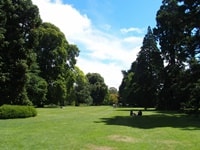 ボタニックガーデンアーチェリーローン